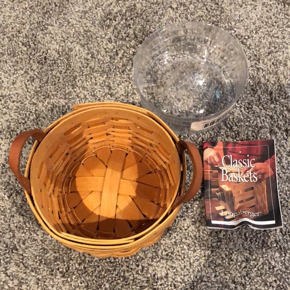 Longaberger Saffron basket! - Picture 2 of 11